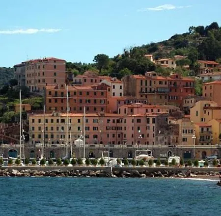 In Spazio Esterno E Posto Auto Ferienhaus Rio dellʼElba