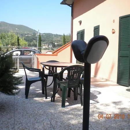 Ferienhaus In Spazio Esterno E Posto Auto